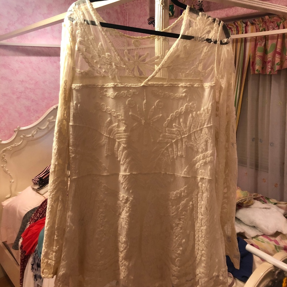 White Lace Shift Dress Long Sleeves
